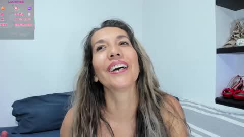 Laura online show from May 17, 11:58 pm