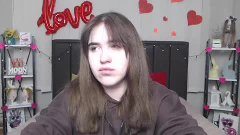 LauraHlot online show from February 24, 10:03 pm