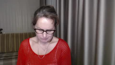 Snapshot of lauraoven1 chatting on February 10, 5:30 pm Lauraoven1 online show from February 10, 5:30 pm