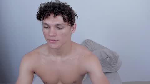 Laureent online show from March 11, 9:37 pm