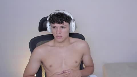 Laureent online show from October 10, 7:14 am