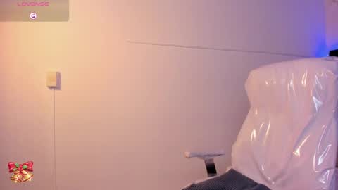 Snapshot of lauren_fit chatting on February 18, 6:37 pm Lauren online show from February 18, 6:37 pm
