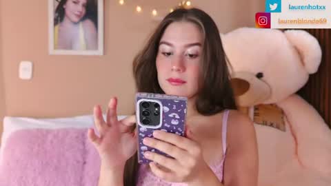 Lau  online show from August 3, 12:55 pm