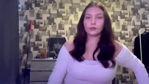 Snapshot of laurenjungling chatting on September 23, 4:12 pm Hannah online show from September 23, 4:12 pm