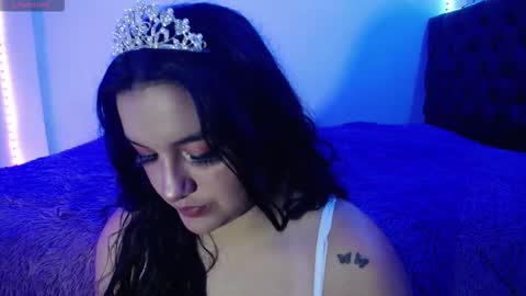 laurenkenner28_ online show from October 22, 7:15 pm