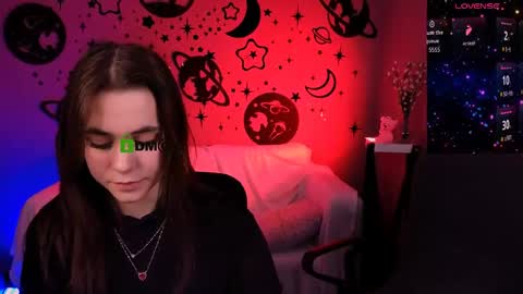 Laure online show from April 11, 1:15 pm