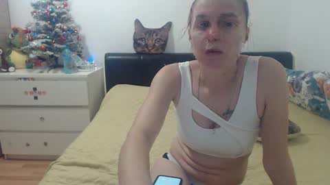 Snapshot of laurenmy chatting on December 3, 10:34 am laurenmy online show from December 3, 10:34 am