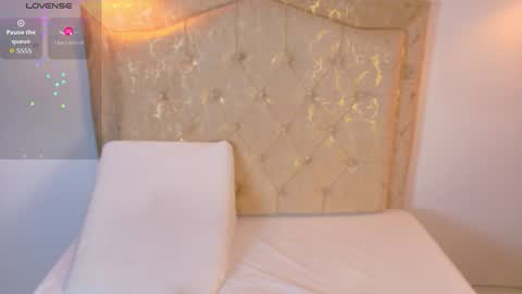 laurenn_smitth online show from January 19, 12:37 pm