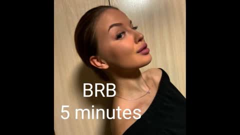 Snapshot of laurennhill chatting on October 8, 1:13 am laurennhill online show from October 8, 1:13 am
