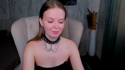 Snapshot of laurennhill chatting on October 15, 2:04 am laurennhill online show from October 15, 2:04 am