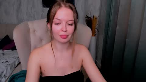 Snapshot of laurennhill chatting on October 20, 1:21 am laurennhill online show from October 20, 1:21 am