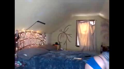 Lauren online show from March 4, 8:16 pm