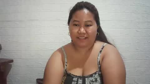 lavalyn214 online show from April 29, 4:12 pm