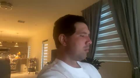 Snapshot of law_cambio chatting on December 5, 12:50 pm law_cambio online show from December 5, 12:50 pm