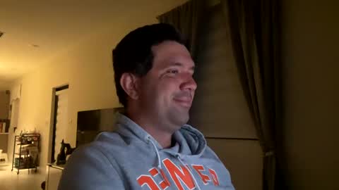 Snapshot of law_cambio chatting on December 2, 9:41 am law_cambio online show from December 2, 9:41 am
