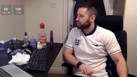 Snapshot of lawyerstud chatting on October 7, 6:04 pm lawyerstud online show from October 7, 6:04 pm