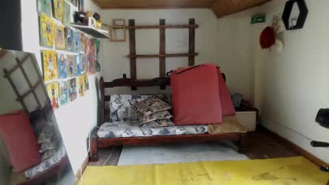 Laye19 online show from February 6, 6:02 pm