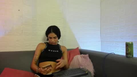 Snapshot of layla_707 chatting on February 27, 3:29 am Layla online show from February 27, 3:29 am