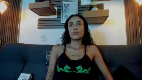 Snapshot of layla_707 chatting on October 1, 12:43 am Layla online show from October 1, 12:43 am