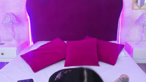 Snapshot of laylaadoll_ chatting on October 9, 7:08 pm Lau online show from October 9, 7:08 pm