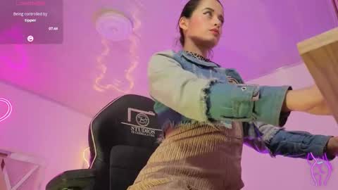 laylafoxy_tay online show from December 16, 3:14 am