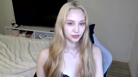 LaylaPretty001 online show from May 22, 5:25 am