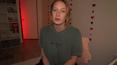 Layla Universe online show from February 19, 6:34 am