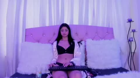 LEA online show from March 23, 7:19 pm