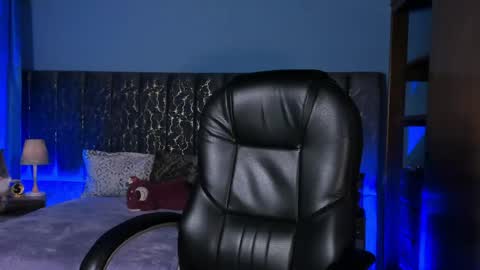 Lea Velle online show from April 18, 6:26 am