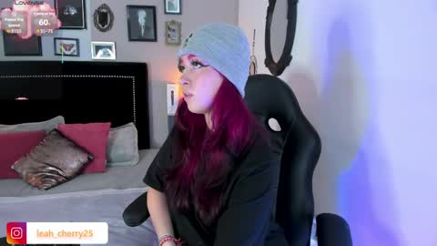 Leah online show from April 29, 2:49 am