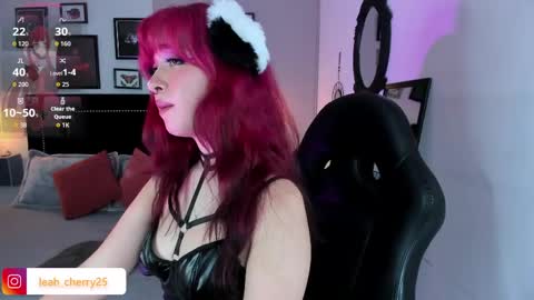 Leah online show from May 5, 10:48 pm