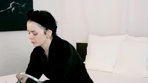 Snapshot of leahdenver chatting on October 13, 10:50 am Leah online show from October 13, 10:50 am