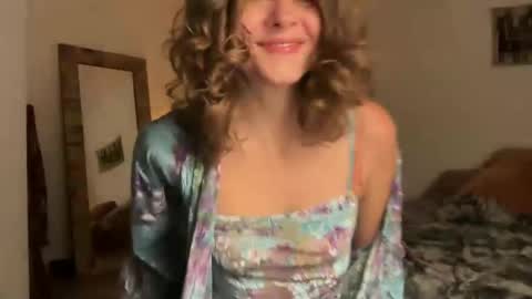 Leah Sparkles online show from October 28, 3:18 am