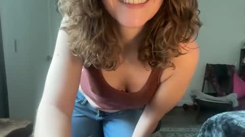 Leah Sparkles online show from March 10, 12:53 pm