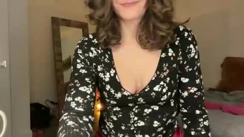 Leah Sparkles online show from January 11, 7:14 am