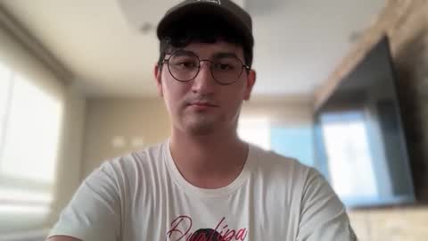 Alex online show from April 19, 9:50 pm