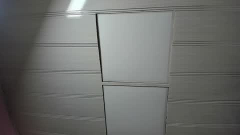 leamoreau__ online show from October 25, 11:53 am