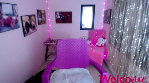 Leandra online show from February 25, 6:23 pm