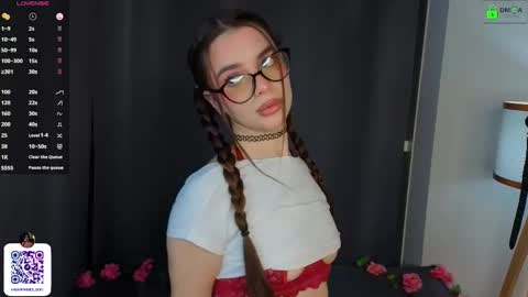 Sophie online show from February 26, 7:39 pm