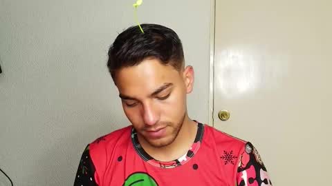 Leandro online show from December 24, 10:39 pm