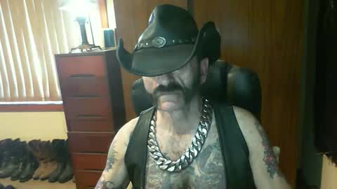 leathergreaser online show from December 2, 11:47 pm