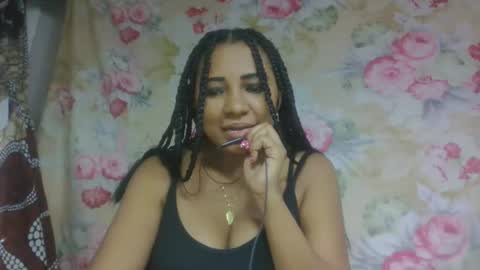 leatiana online show from April 3, 7:10 pm