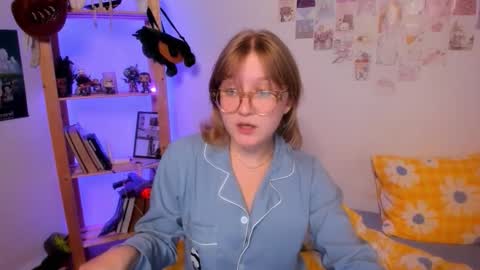 Ellie online show from September 22, 8:13 pm