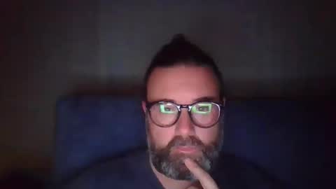 lecheare28 online show from March 1, 8:32 pm