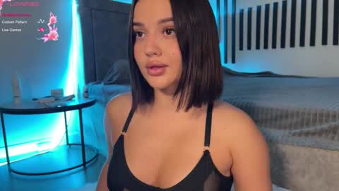 Snapshot of leeamelie chatting on September 21, 4:55 pm Amelie online show from September 21, 4:55 pm