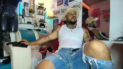 leenar_key online show from April 21, 2:13 pm