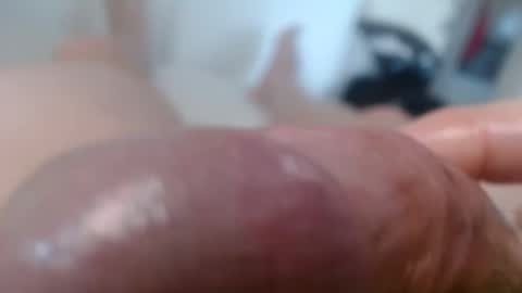 Snapshot of legstrong chatting on March 7, 11:07 am legstrong online show from March 7, 11:07 am