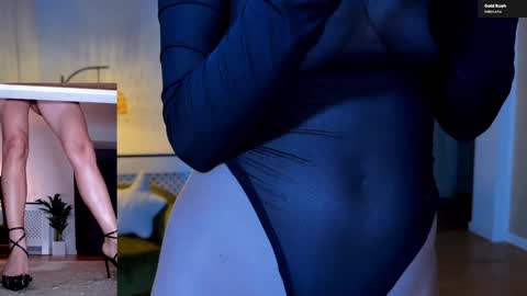 Elle  online show from November 1, 4:50 pm