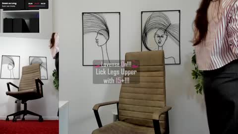Snapshot of legswattitude chatting on January 9, 12:41 pm Elle online show from January 9, 12:41 pm
