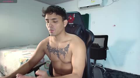  Lei  online show from February 16, 8:55 pm